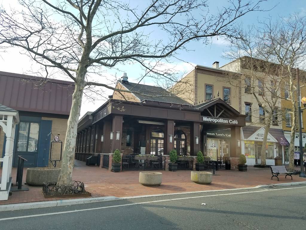 Metropolitan Cafe | restaurant | 8 E Main St, Freehold, NJ 07728, USA | 7327809400 OR +1 732-780-9400