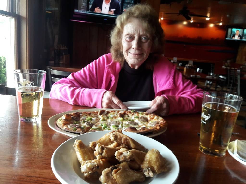 Little Red Smokehouse | restaurant | 145 S Main St, Carver, MA 02330, USA | 5084650018 OR +1 508-465-0018