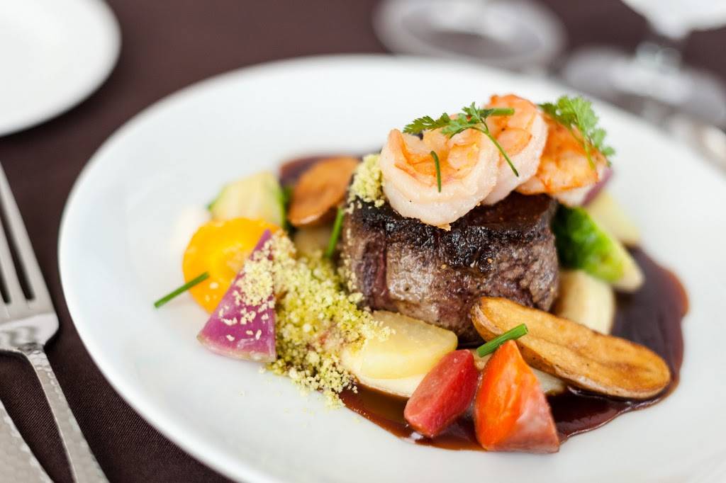 Madison Club | restaurant | 5 E Wilson St, Madison, WI 53703, USA | 6082554861 OR +1 608-255-4861