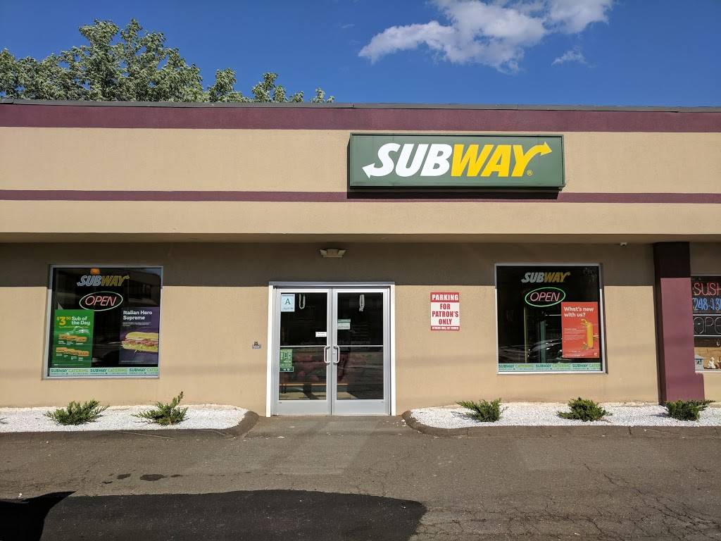 Subway | restaurant | 2411 Whitney Ave, Hamden, CT 06518, USA | 2032817929 OR +1 203-281-7929