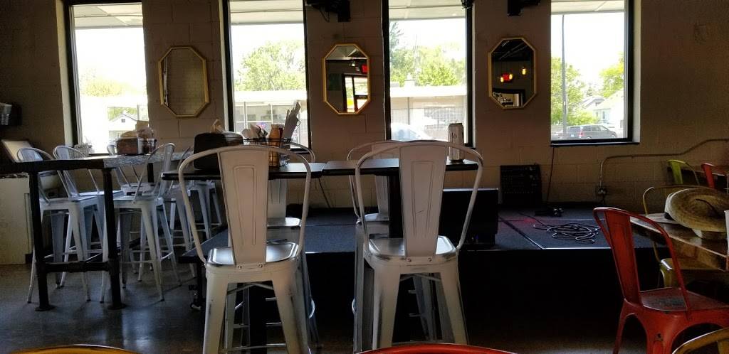 Detroit Fleat | restaurant | 1820 E 9 Mile Rd, Ferndale, MI 48220, USA | 2486077611 OR +1 248-607-7611