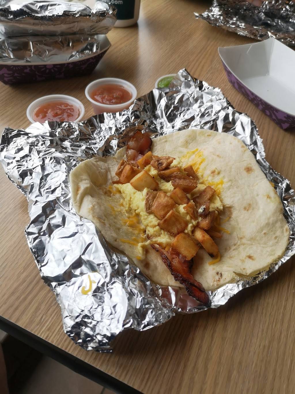 Taco Cabana | restaurant | 7105 Interstate Hwy 30, Greenville, TX 75402, USA | 9033035442 OR +1 903-303-5442