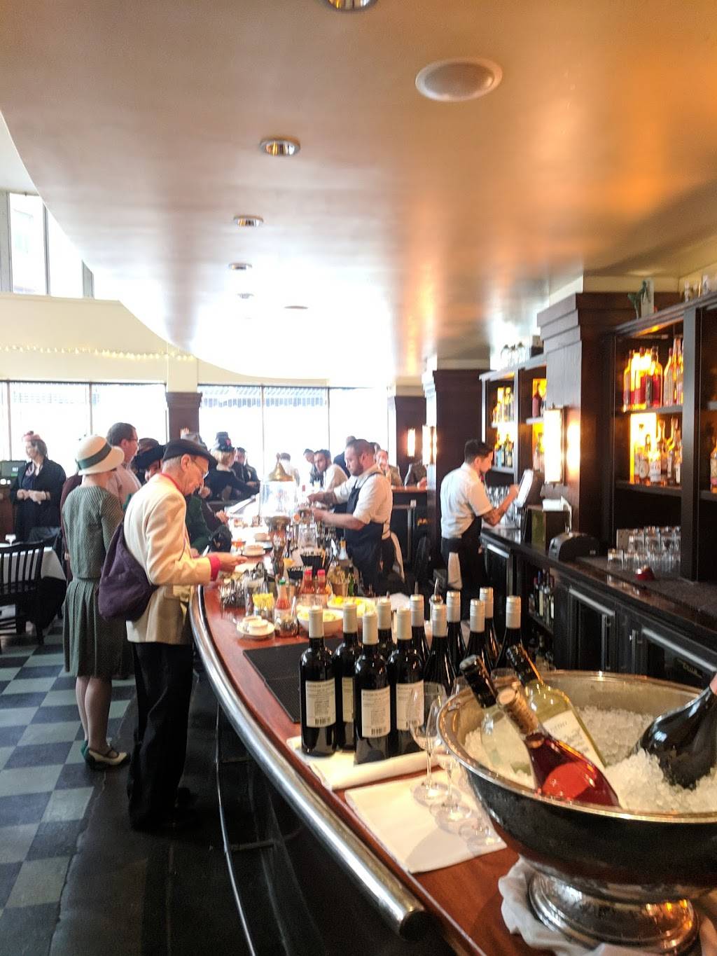 Flora | restaurant | 1900 Telegraph Ave, Oakland, CA 94612, USA | 5102860100 OR +1 510-286-0100