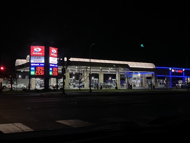 Holiday Stationstores | cafe | 1624 N Washington Ave, Minneapolis, MN 55411, USA | 6125299774 OR +1 612-529-9774