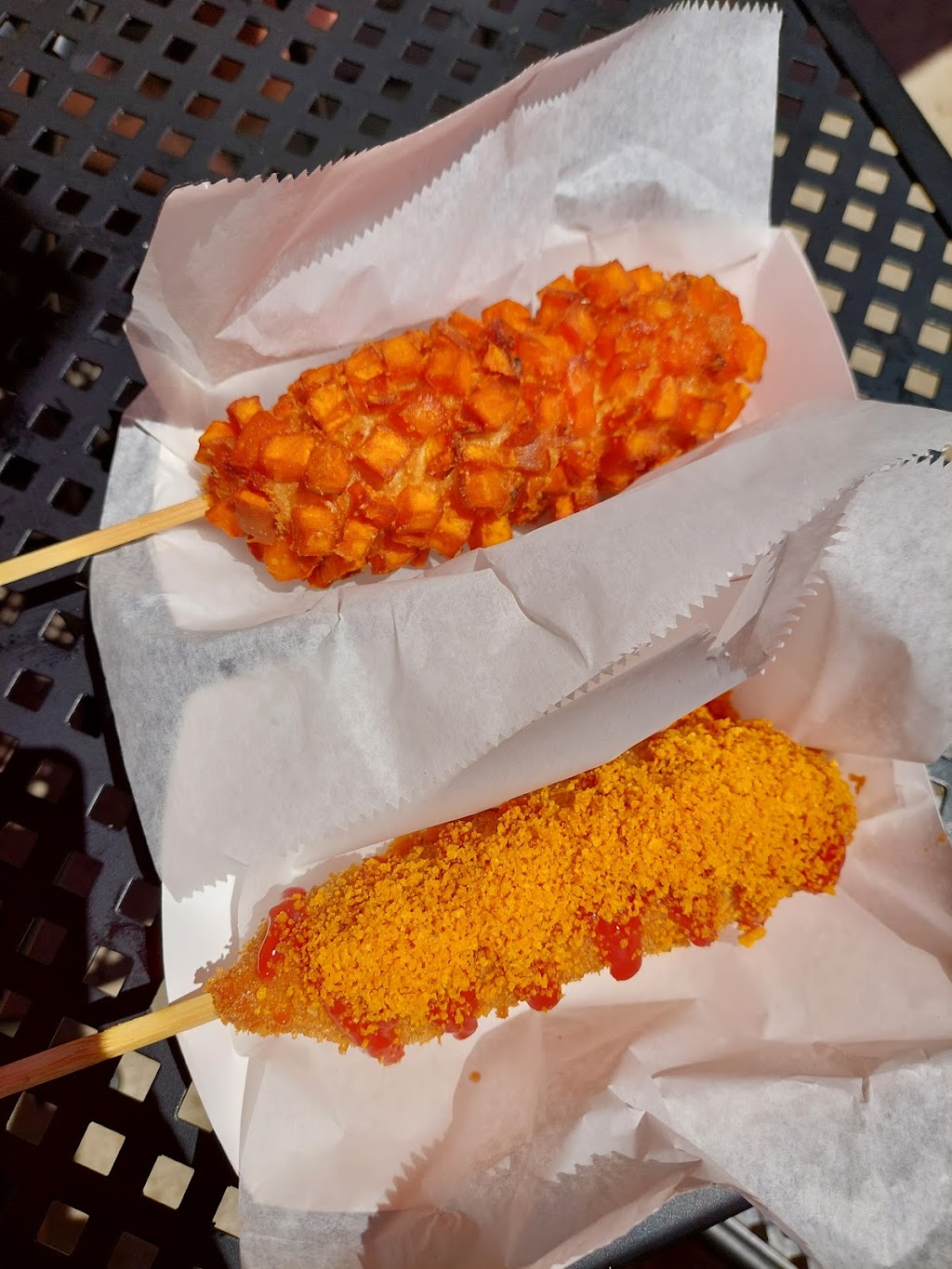 Kong Dog | restaurant | 133 Vine Ave, Park Ridge, IL 60068, USA | 3124285601 OR +1 312-428-5601