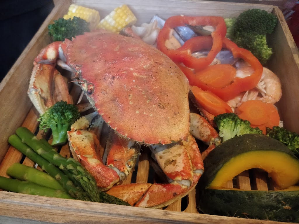 Round Table Grill | restaurant | 3465 W 6th St #50, Los Angeles, CA 90020, USA | 2133841720 OR +1 213-384-1720