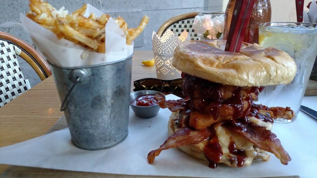 Basico Bistro Cafe | restaurant | 6006 N Mesa St #106, El Paso, TX 79912, USA | 9155816661 OR +1 915-581-6661