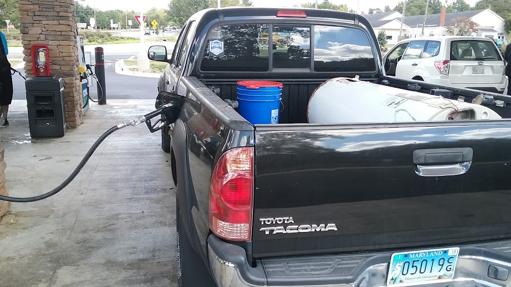 Royal Farms | meal takeaway | 859 High St, Chestertown, MD 21620, USA | 4109199750 OR +1 410-919-9750