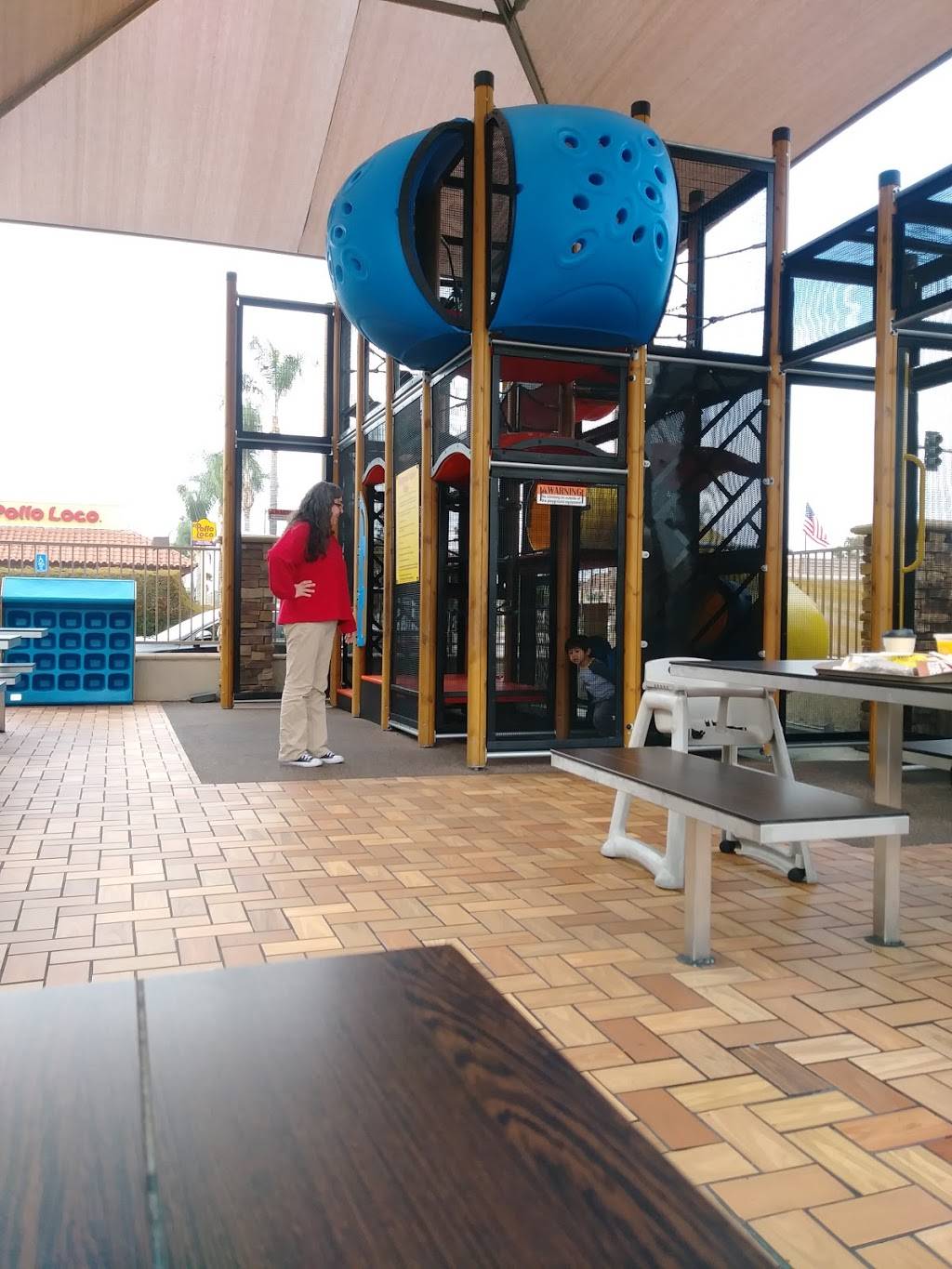 McDonalds | cafe | 1100 N State College Blvd, Anaheim, CA 92806, USA | 7145332129 OR +1 714-533-2129