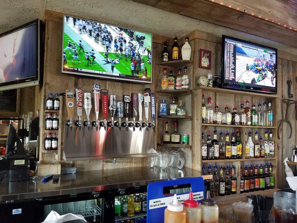 Lynns BBQ | restaurant | 1151 E Iowa St, Eldridge, IA 52748, USA | 5632859118 OR +1 563-285-9118