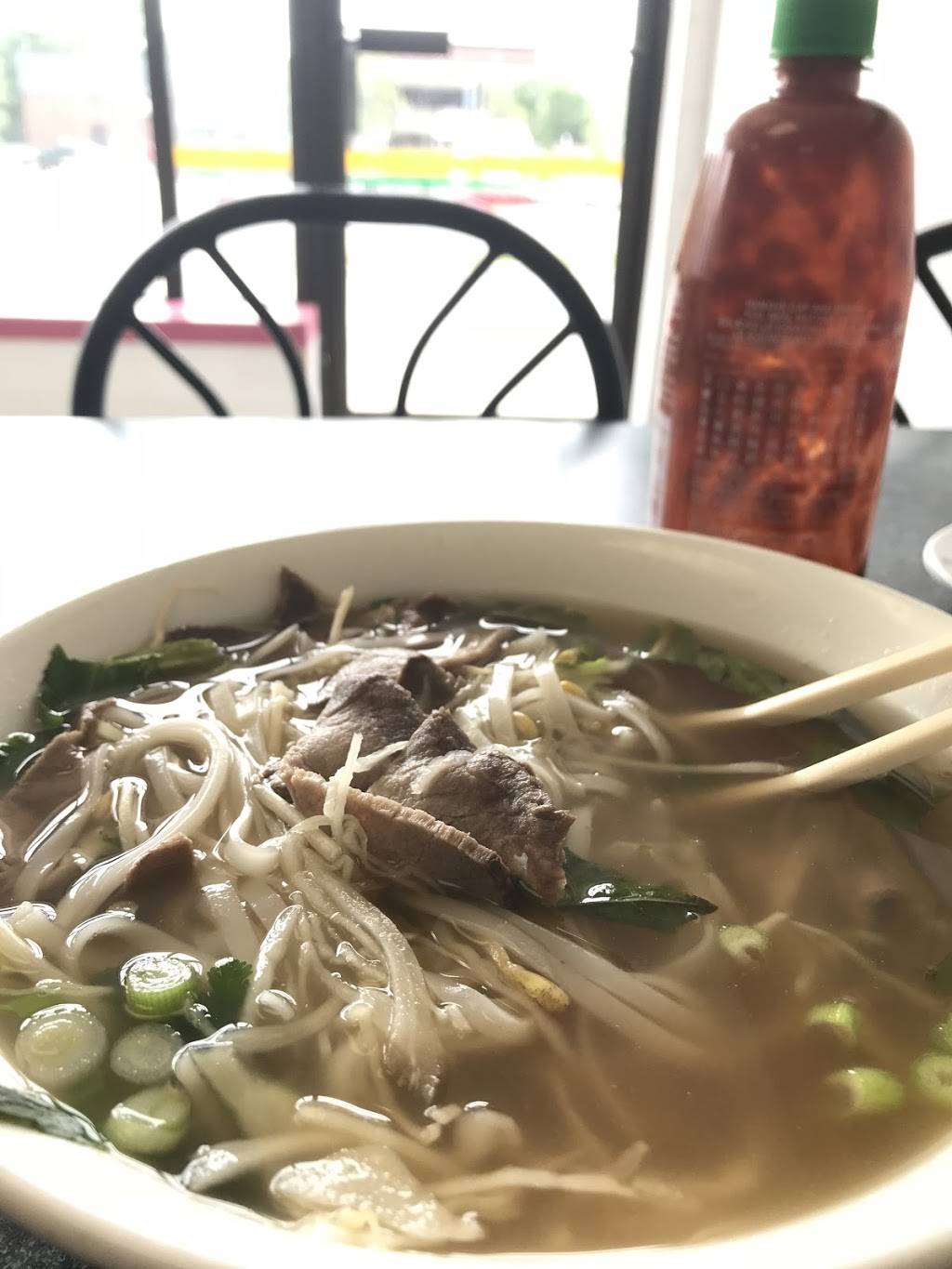 Hanhs Kitchen | restaurant | 332 Erie St, Stratford, ON N5A 2N2, Canada | 5192720298 OR +1 519-272-0298