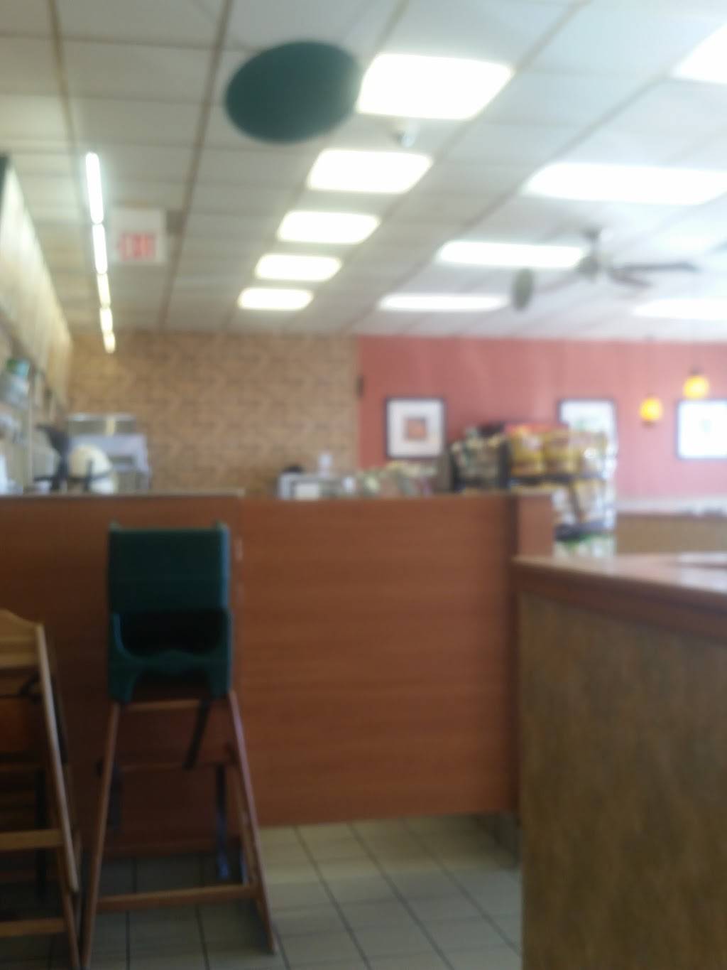 Subway Restaurants | restaurant | 82 N Eastwood Dr, Woodstock, IL 60098, USA | 8153387827 OR +1 815-338-7827