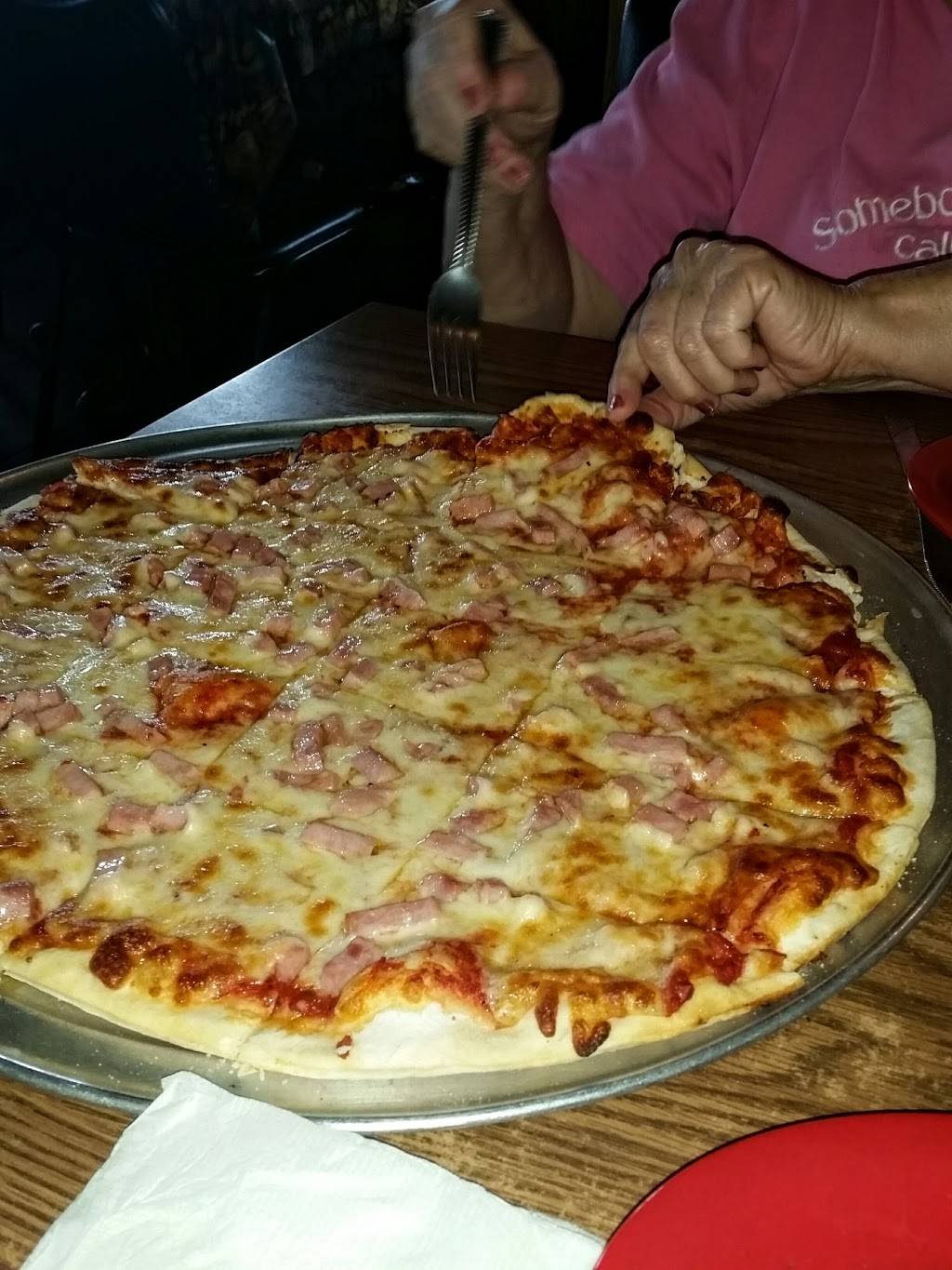 Leos Pizza | restaurant | 230 S Main St, Jacksonville, IL 62650, USA | 2172433413 OR +1 217-243-3413