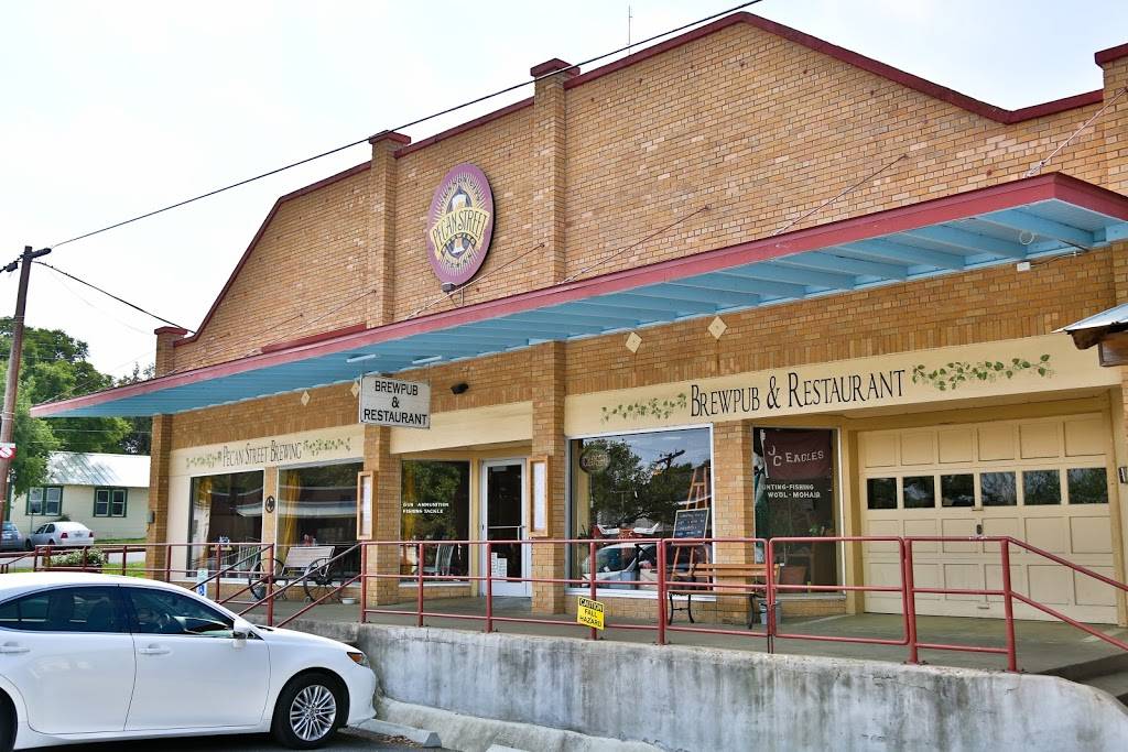 Pecan Street Brewing | restaurant | 106 E Pecan Dr, Johnson City, TX 78636, USA | 8308682500 OR +1 830-868-2500