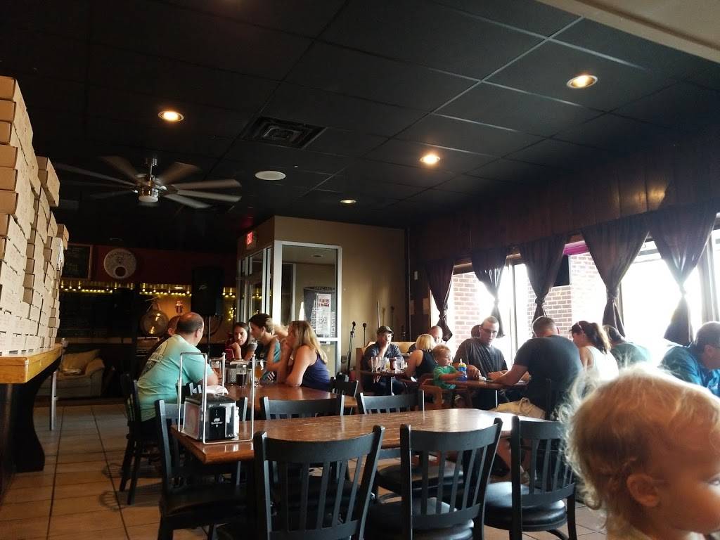 Pietros Pizza | restaurant | 2667 Kirkwood Hwy, Newark, DE 19711, USA | 3027318200 OR +1 302-731-8200