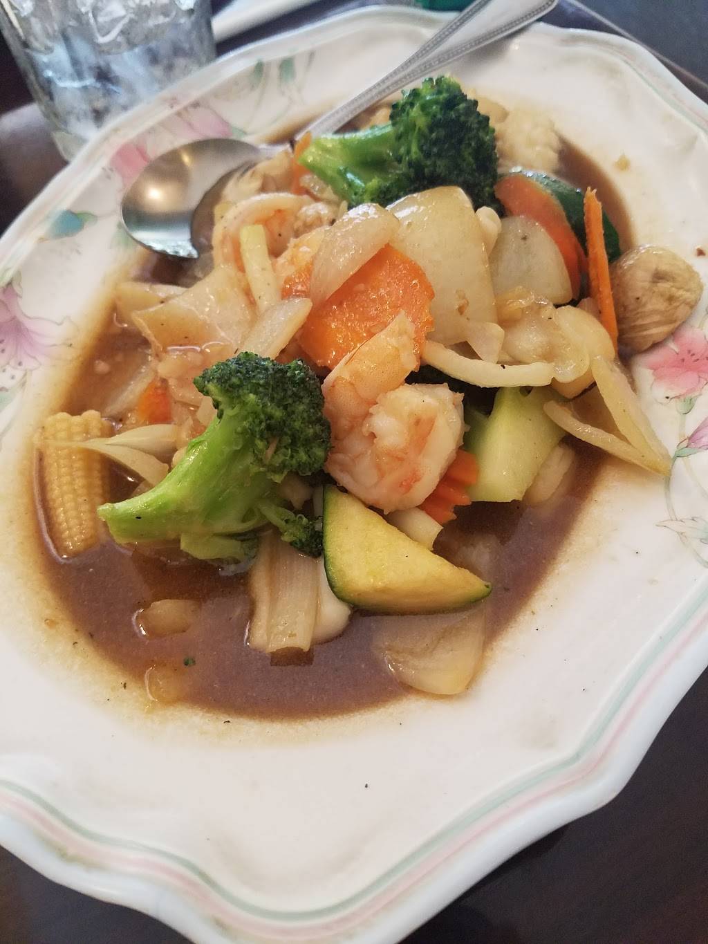 Thai Basil | restaurant | 121 Broadway St, Chico, CA 95928, USA | 5303436843 OR +1 530-343-6843