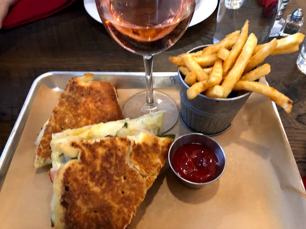 Sugarbeets | restaurant | 417 W Dominick St, Rome, NY 13440, USA | 3155334417 OR +1 315-533-4417