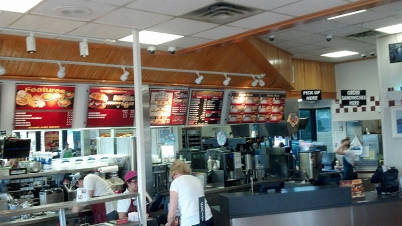 Braums Ice Cream & Burger Restaurant | restaurant | 3101 E Memorial Rd, Edmond, OK 73013, USA | 4054784730 OR +1 405-478-4730