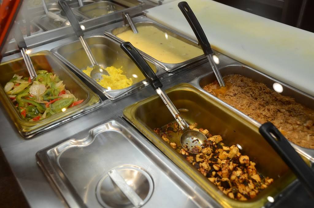 Pancheros Mexican Grill | restaurant | 102 E University Ave suite b, Urbana, IL 61801, USA | 2173674000 OR +1 217-367-4000