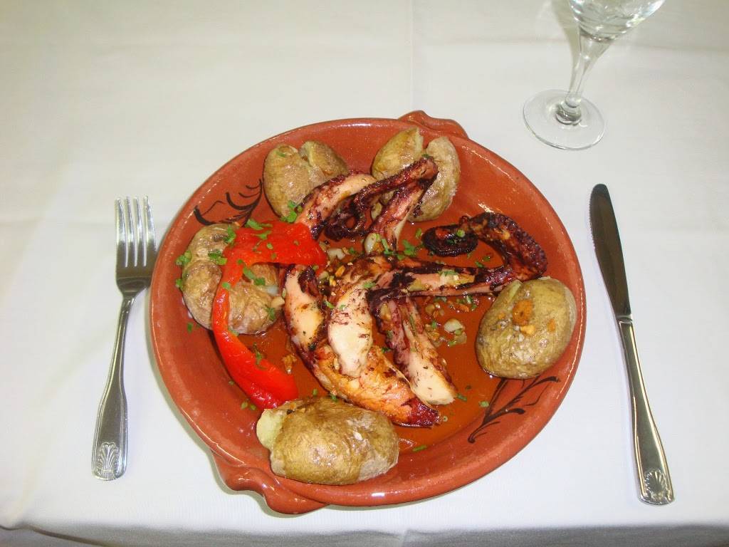 Spring Primavera Restaurant | restaurant | 118 Main Rd, Tiverton, RI 02878, USA | 4016242621 OR +1 401-624-2621