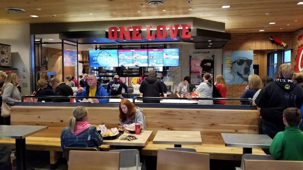 Raising Canes Chicken Fingers | meal takeaway | 730 Commons Dr, Woodbury, MN 55125, USA | 6517319298 OR +1 651-731-9298