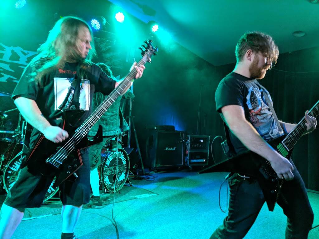 Chrome Food & Spirits | restaurant | 405 Hudson River Rd, Waterford, NY 12188, USA | 5183262725 OR +1 518-326-2725