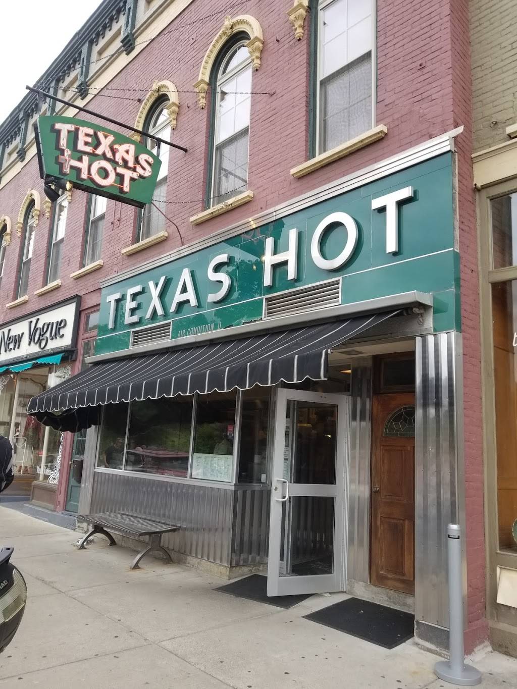 Texas Hot | restaurant | 132 N Main St, Wellsville, NY 14895, USA | 5855931400 OR +1 585-593-1400