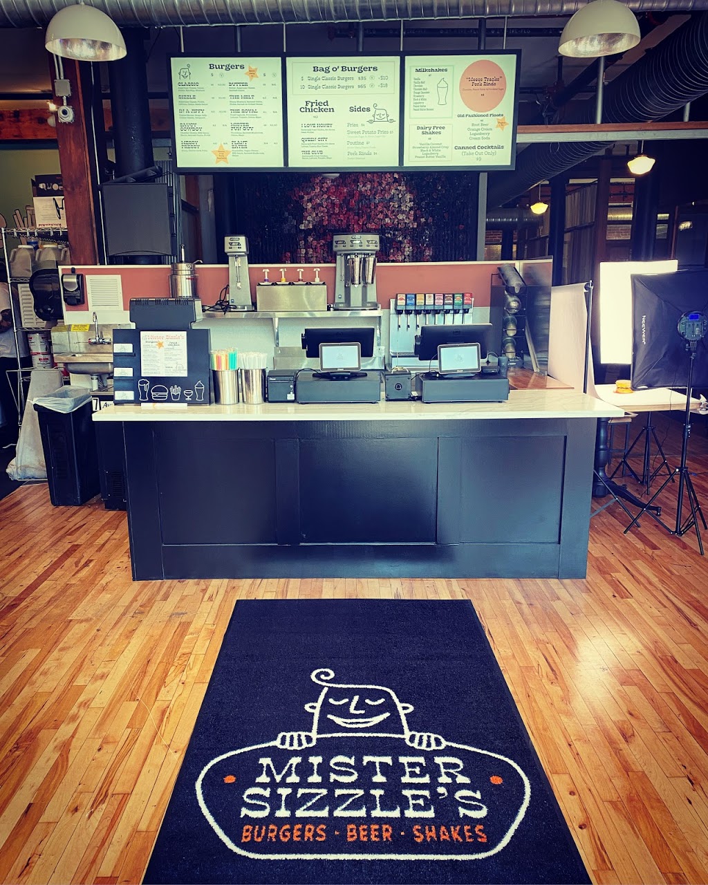 Mister Sizzles | restaurant | 346 Connecticut St, Buffalo, NY 14213, USA | 7169194949 OR +1 716-919-4949