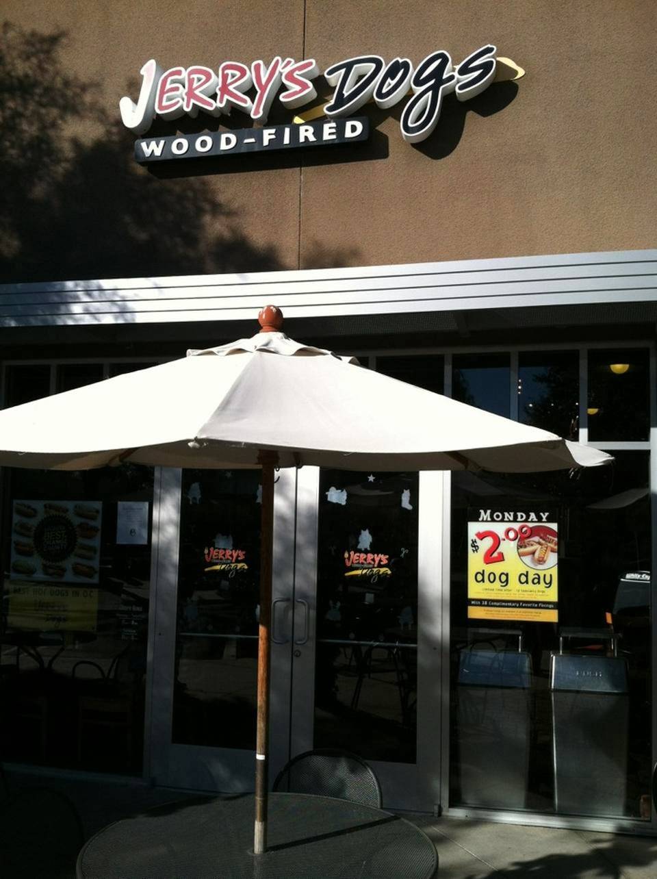 Jerrys Wood-Fired Dogs | restaurant | 1701 Corporate Dr, Ladera Ranch, CA 92694, USA | 9493471156 OR +1 949-347-1156