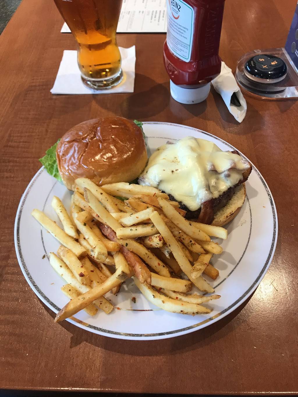 Kapnos Taverna | restaurant | Terminal C, 2401 S Smith Blvd, Arlington, VA 22202, USA | 7034171007 OR +1 703-417-1007