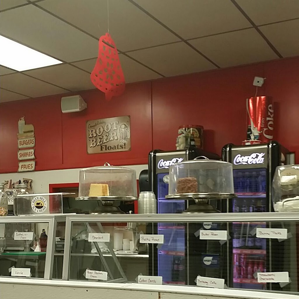 Sissys Dive | restaurant | 1510 Lubbock Hwy, Lamesa, TX 79331, USA | 8068707867 OR +1 806-870-7867