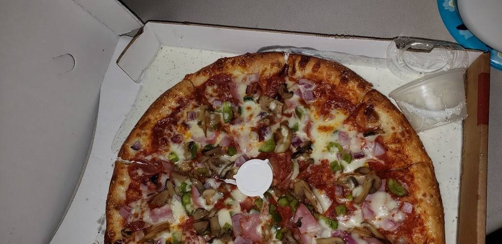 Toarminas Pizza and Ice Cream | restaurant | 33323 Harper Ave, St Clair Shores, MI 48082, USA | 5862045528 OR +1 586-204-5528