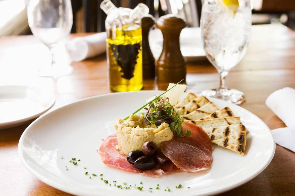 Evergreen Lodge at Yosemite | restaurant | 33160 Evergreen Rd, Groveland, CA 95321, USA | 2093792606 OR +1 209-379-2606