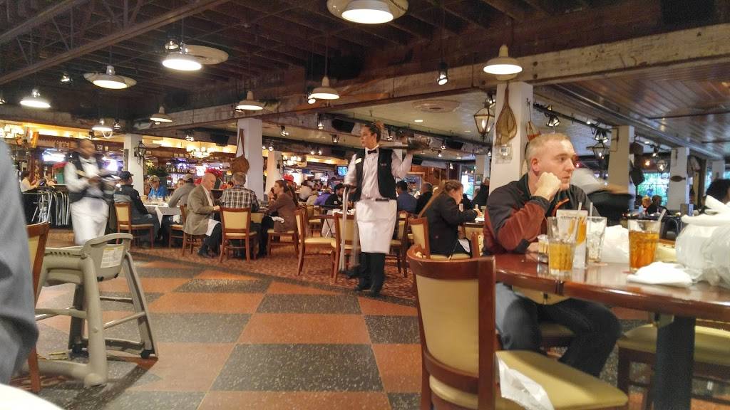 Pappadeaux Seafood Kitchen | restaurant | 4040 I-10 South, Beaumont, TX 77705, USA | 4098421339 OR +1 409-842-1339