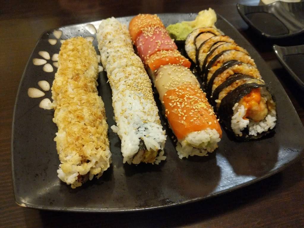 Shawns Sushi | restaurant | 5612 Northwest Expy, Warr Acres, OK 73132, USA | 4057922211 OR +1 405-792-2211