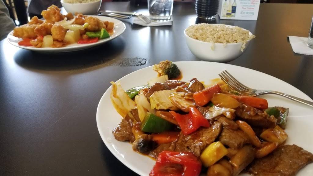 August Moon Chinese Bistro | restaurant | 2269 Lexington Rd, Louisville, KY 40206, USA | 5024566569 OR +1 502-456-6569