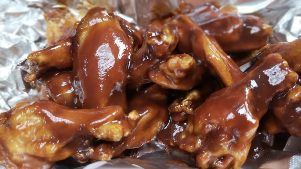 Wing Town | restaurant | 1907 S College St, Auburn, AL 36830, USA | 3342463067 OR +1 334-246-3067