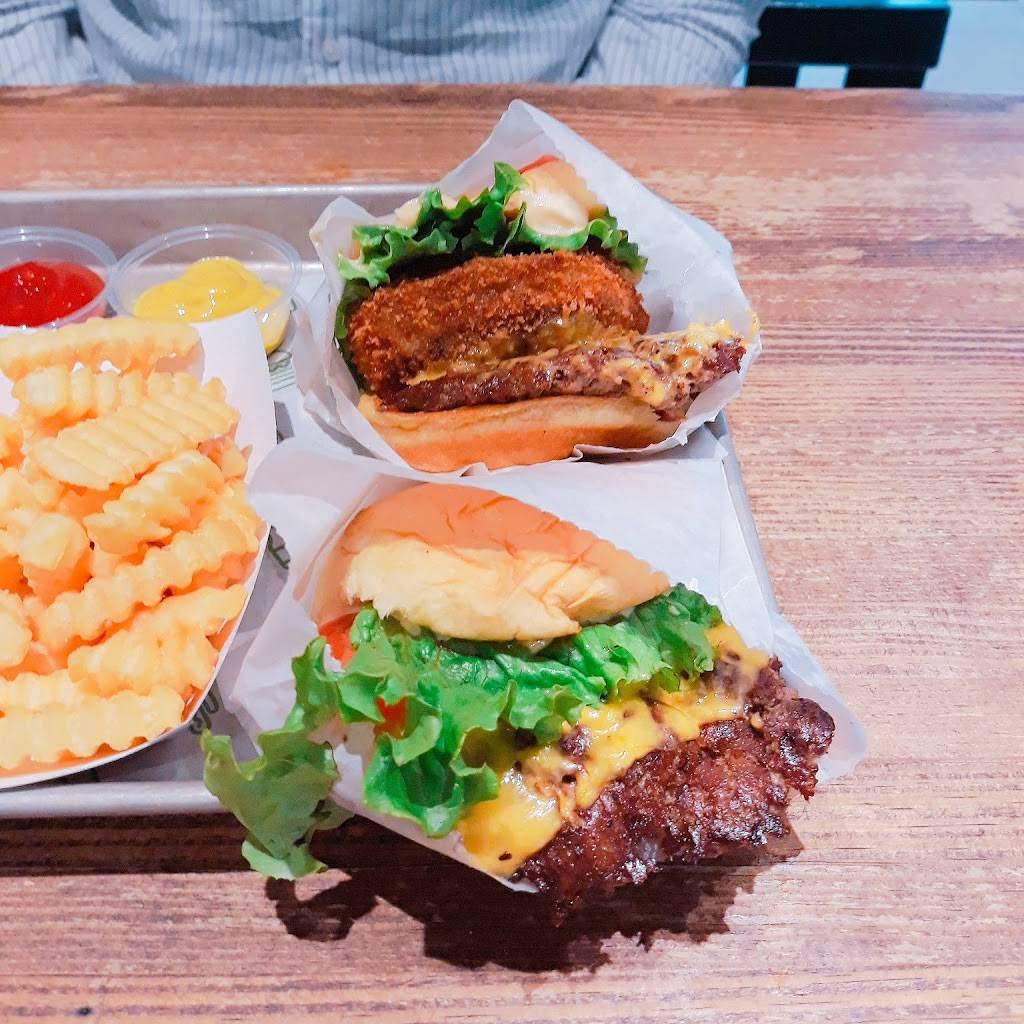 Shake Shack | restaurant | 234-236 Newbury St, Boston, MA 02116, USA | 6179335050 OR +1 617-933-5050