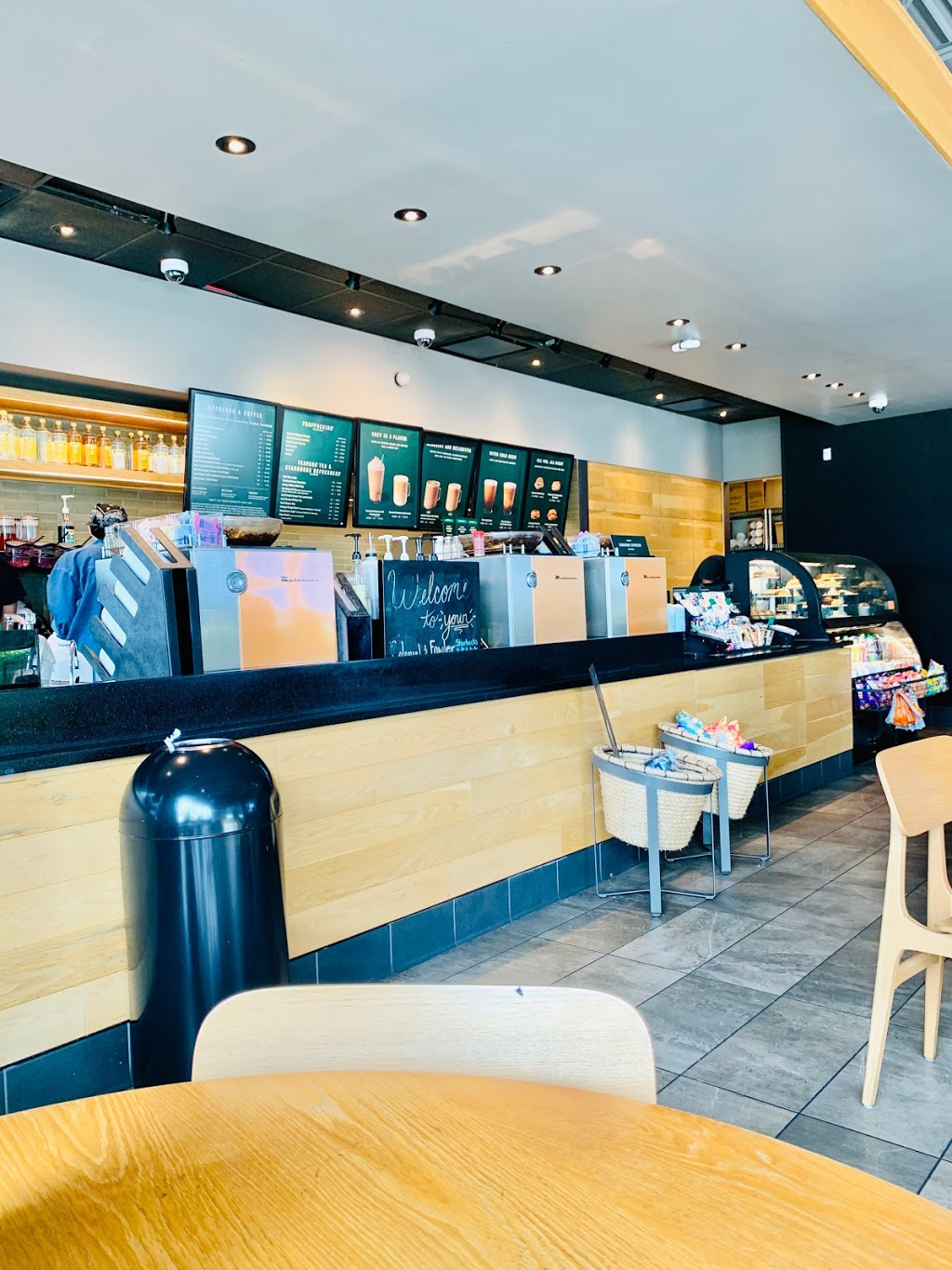 Starbucks | cafe | 4450 Fowler St, Fort Myers, FL 33901, USA | 2392750805 OR +1 239-275-0805