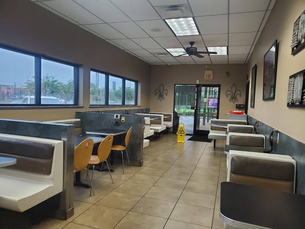 Sonic Drive-In | restaurant | 9602 US-80, Greenwood, LA 71033, USA | 3189387811 OR +1 318-938-7811