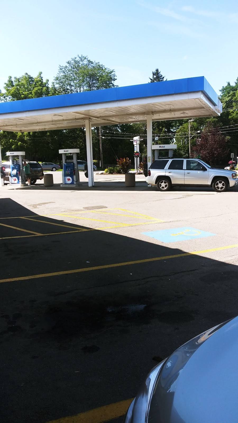 Mobil | restaurant | 137 Main St, Geneseo, NY 14454, USA | 5852435110 OR +1 585-243-5110