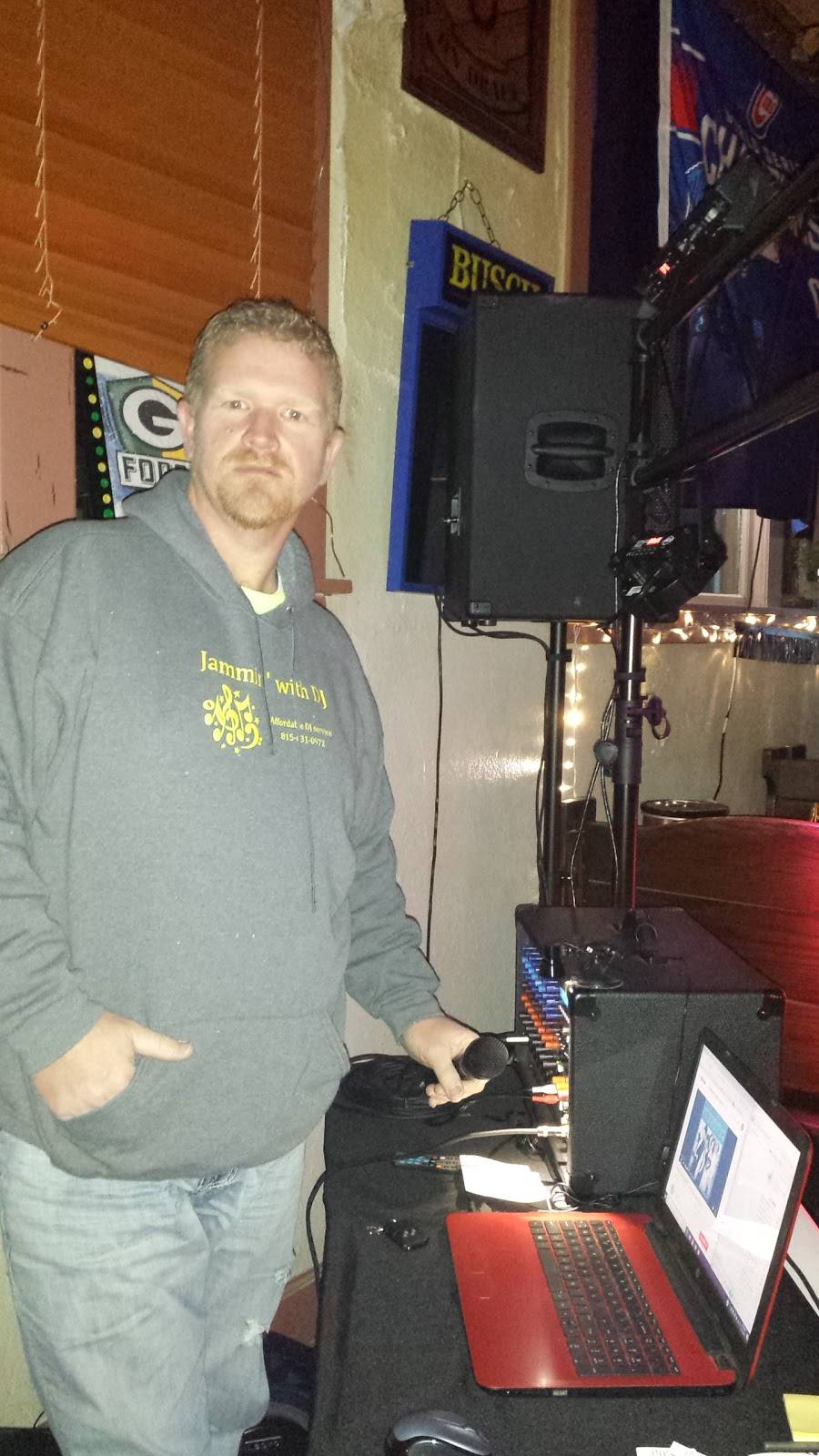 Viking Inn | restaurant | 200 Jefferson St, Hanover, IL 61041, USA | 8155913843 OR +1 815-591-3843