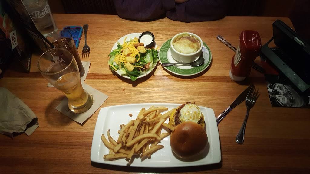 Applebees Grill + Bar | restaurant | 1335 Town Centre Dr, Eagan, MN 55123, USA | 6516867022 OR +1 651-686-7022