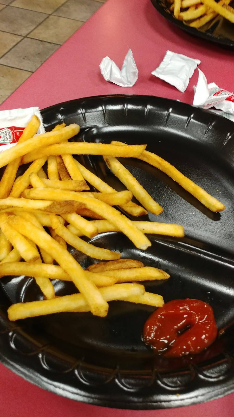 Hardees | restaurant | 3351 Sides Branch Rd, Winston-Salem, NC 27127, USA | 3367888409 OR +1 336-788-8409