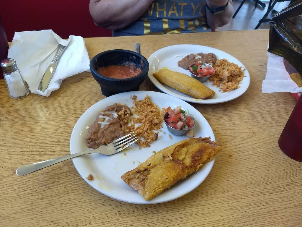 Spicy tomatoes Mexican Restaurant | restaurant | 75 13-360, Blue Eye, MO 65611, USA | 4175274726 OR +1 417-527-4726