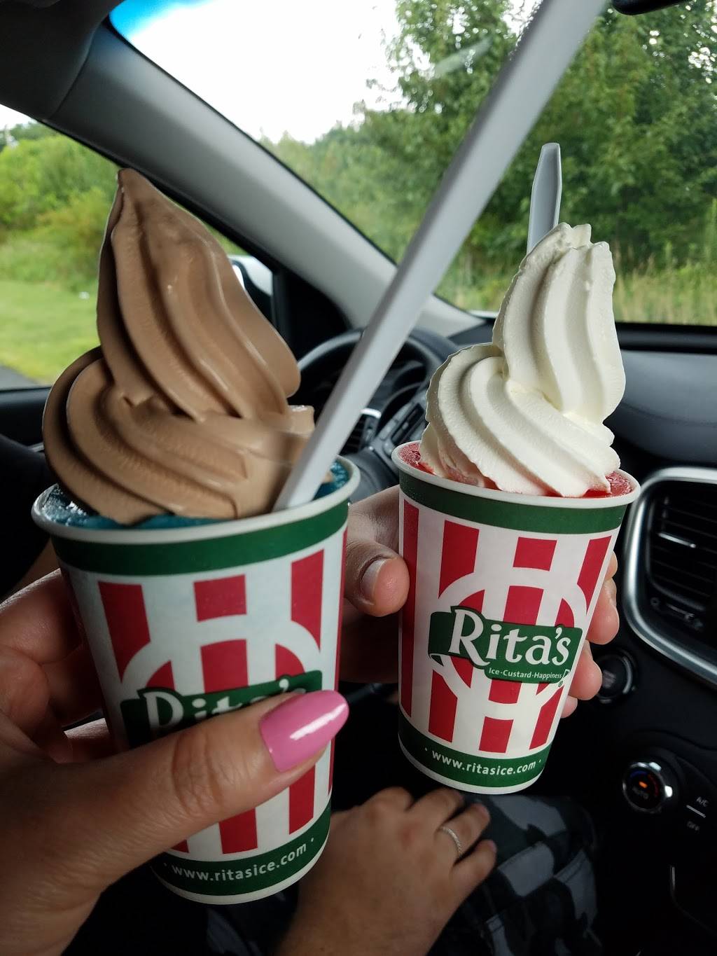 Ritas Italian Ice & Frozen Custard | restaurant | 5246 Summit Bridge Rd, Middletown, DE 19709, USA | 3024641277 OR +1 302-464-1277