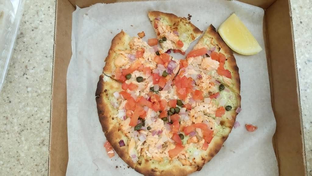 Smoothie King | restaurant | United Terminal 1 Gate B-6 Chicago OHare Airport, Chicago, IL 60666, USA | 8005774200 OR +1 800-577-4200