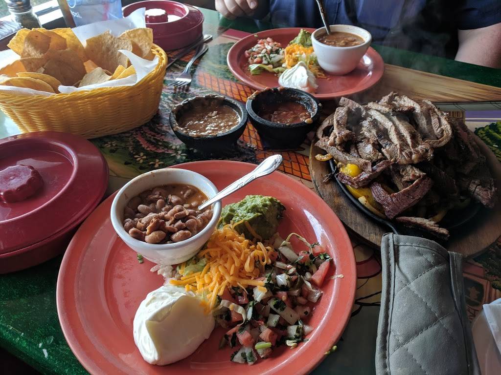 Casa Mariachi | restaurant | 9771 S Parker Rd, Parker, CO 80134, USA | 7208425105 OR +1 720-842-5105