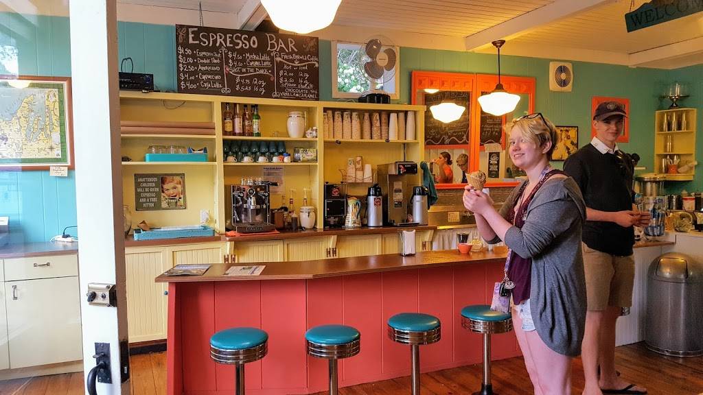 Little Finger Eatery | restaurant | 10213 W Front St, Empire, MI 49630, USA | 2318352168 OR +1 231-835-2168