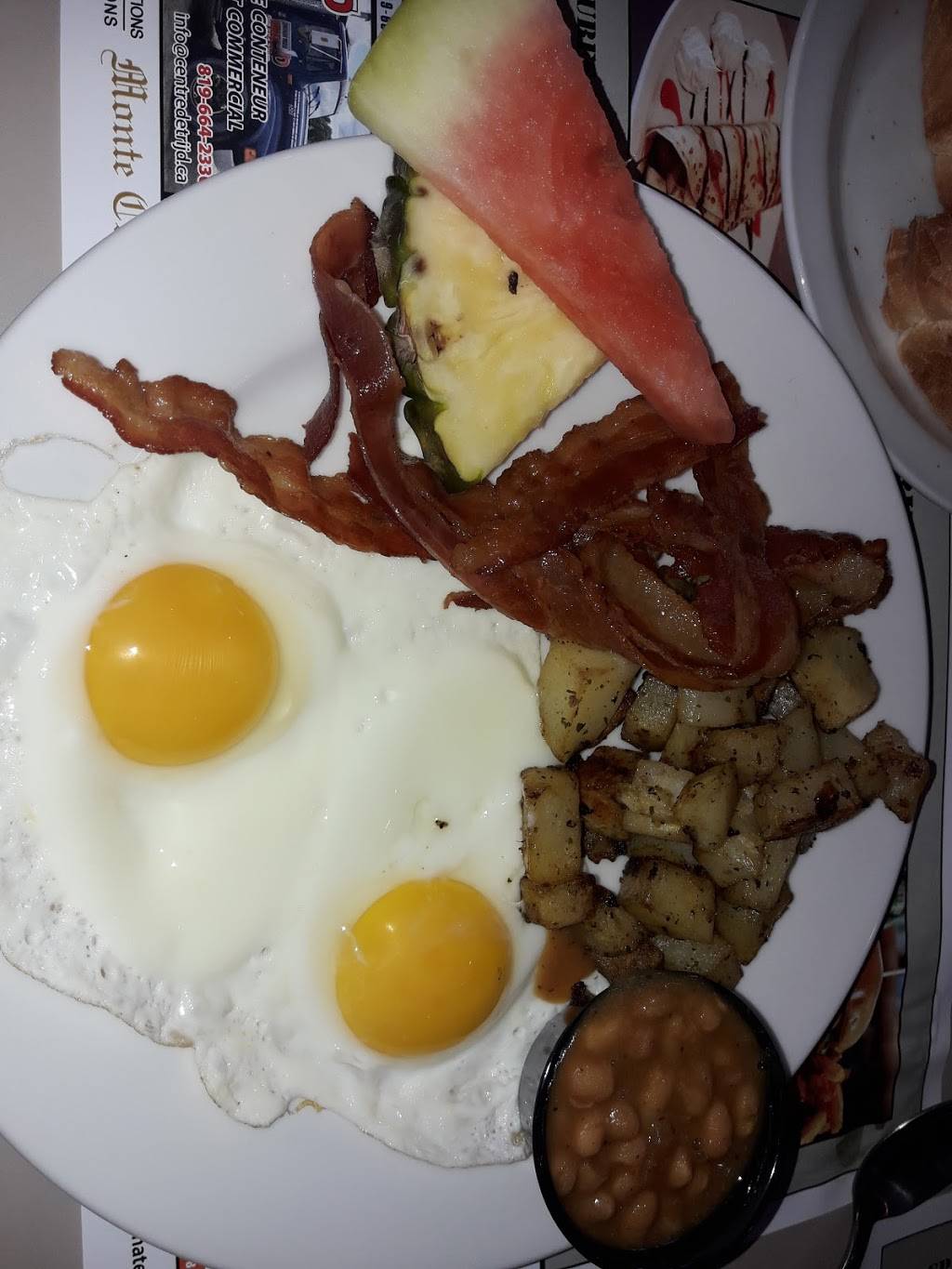 Restaurant L’Aviateur | restaurant | 1717 Rue Arthur-Fecteau, Gatineau, QC J8R 2Z9, Canada | 8196635487 OR +1 819-663-5487